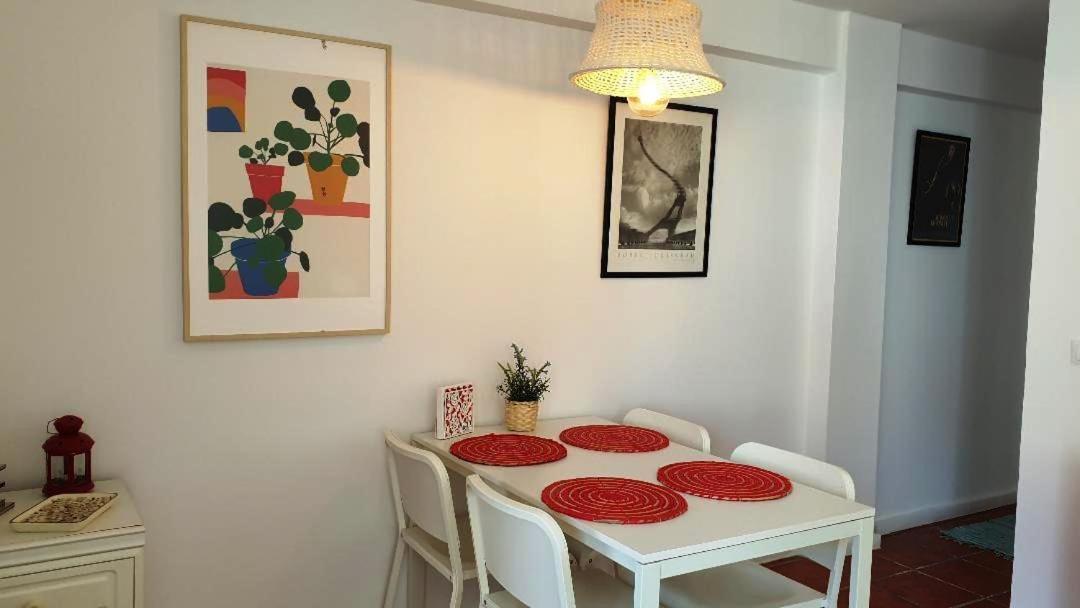 Perfecto Apartamento Centrico เนร์คา ภายนอก รูปภาพ