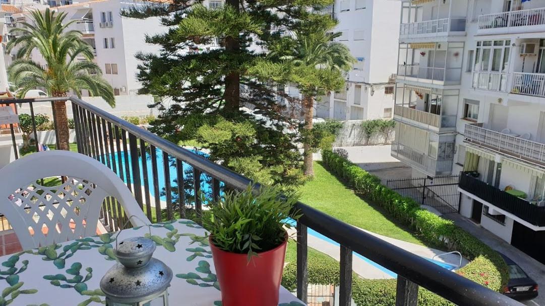 Perfecto Apartamento Centrico เนร์คา ภายนอก รูปภาพ